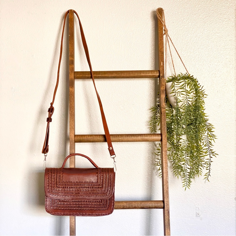 Chiapas Mini Brief Crossbody - Picture 3 of 9